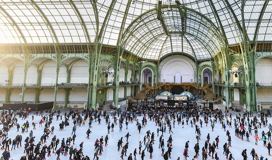 pista de patinação no gelo no Grand Palais em Paris